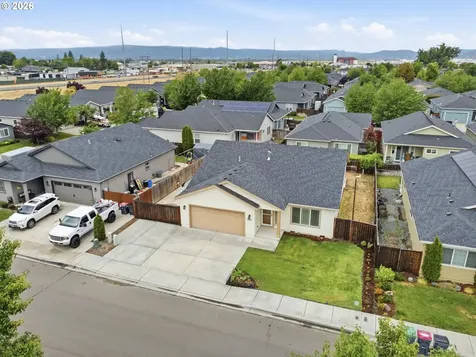 7410 Desert View Drive White City OR 97503