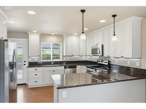 7410 Desert View Drive White City OR 97503