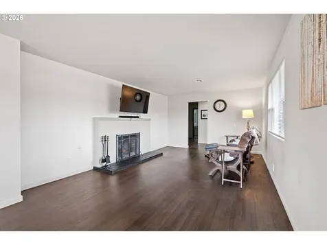 1409 Clark Avenue Cottage Grove OR 97424