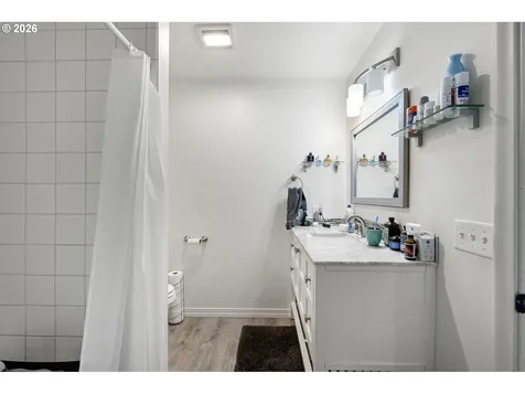 1409 Clark Avenue Cottage Grove OR 97424