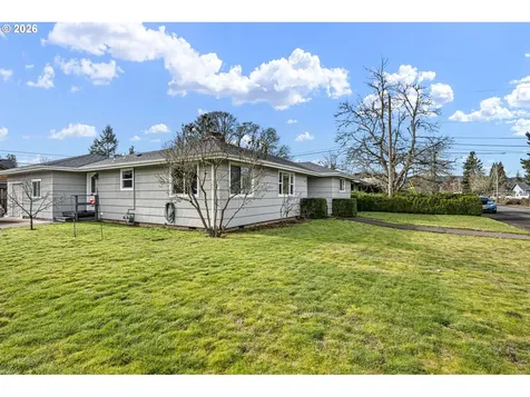 1409 Clark Avenue Cottage Grove OR 97424