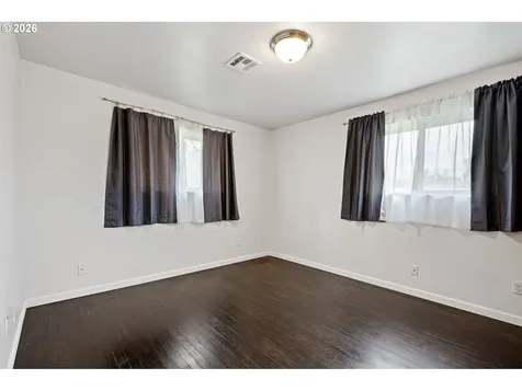 1409 Clark Avenue Cottage Grove OR 97424
