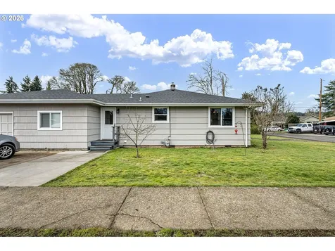 1409 Clark Avenue Cottage Grove OR 97424