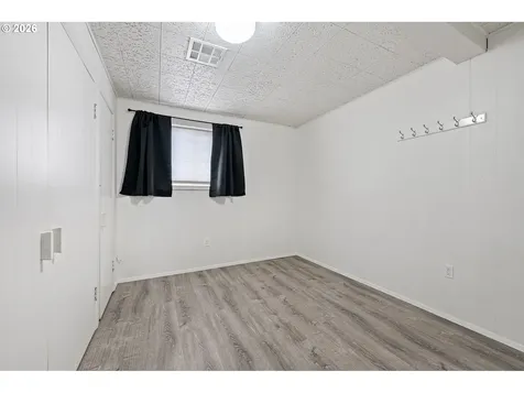 1409 Clark Avenue Cottage Grove OR 97424