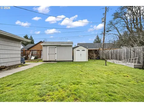 1409 Clark Avenue Cottage Grove OR 97424