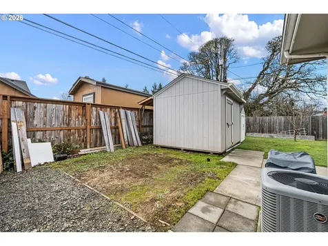 1409 Clark Avenue Cottage Grove OR 97424