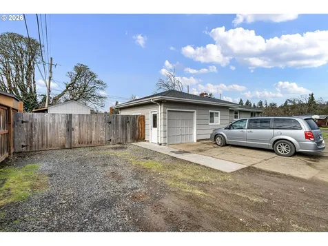 1409 Clark Avenue Cottage Grove OR 97424