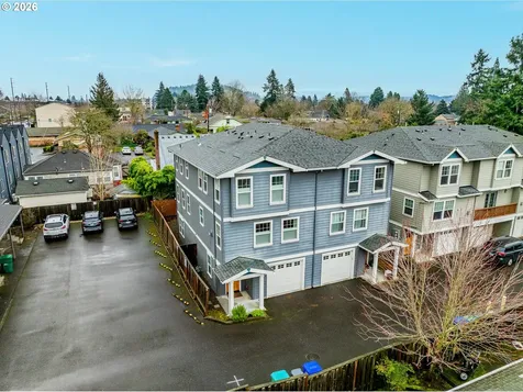 7594 SE Division Street Portland OR 97206