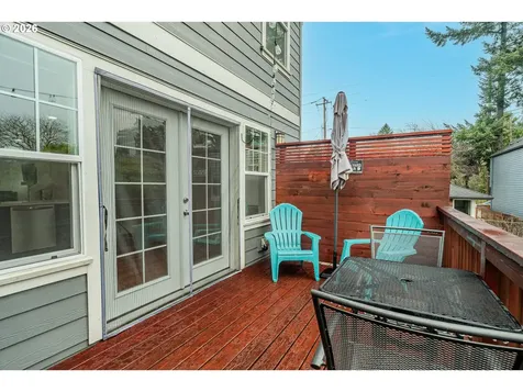7594 SE Division Street Portland OR 97206
