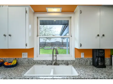 609 NE 19th Street Mcminnville OR 97128