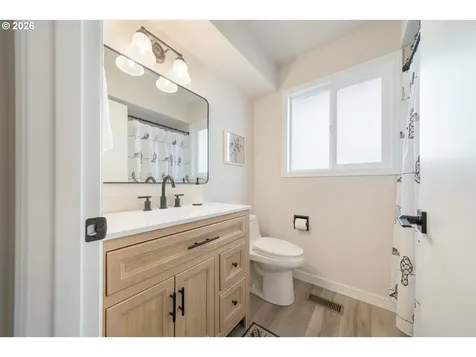 2775 NE Linden Avenue Gresham OR 97030