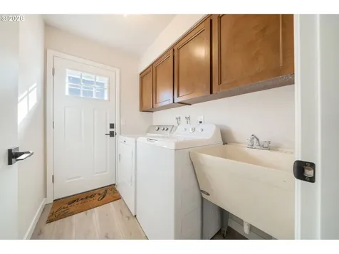 2775 NE Linden Avenue Gresham OR 97030