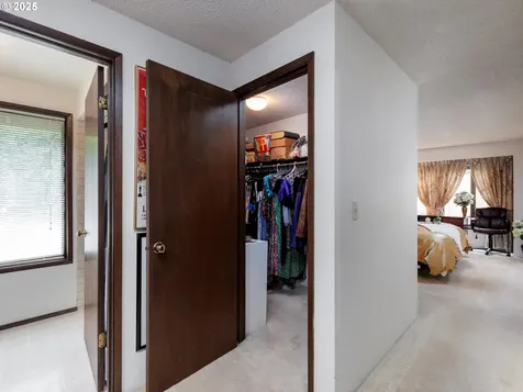 8575 SW Bridletrail Avenue Beaverton OR 97008