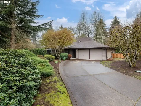 8575 SW Bridletrail Avenue Beaverton OR 97008