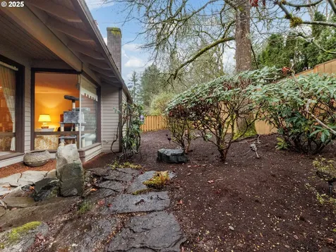 8575 SW Bridletrail Avenue Beaverton OR 97008