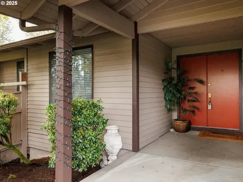 8575 SW Bridletrail Avenue Beaverton OR 97008