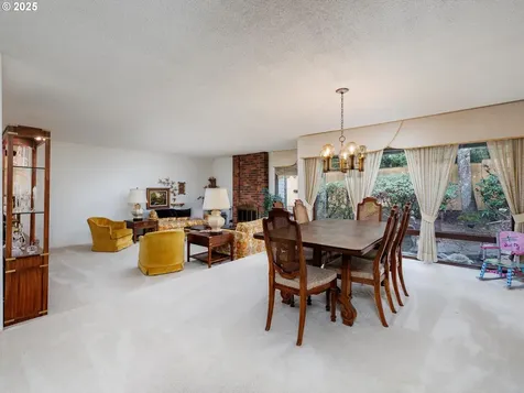 8575 SW Bridletrail Avenue Beaverton OR 97008