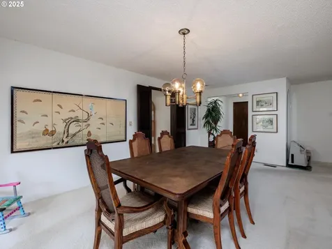8575 SW Bridletrail Avenue Beaverton OR 97008