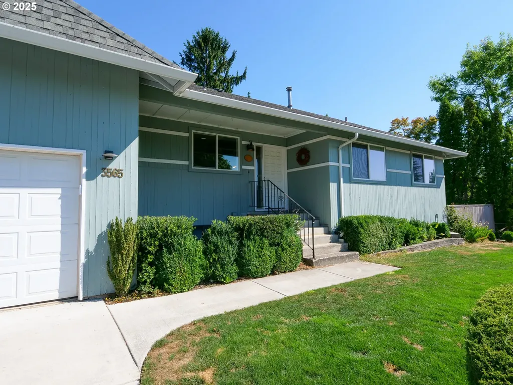 3565 SE El Camino Drive Gresham OR 97080