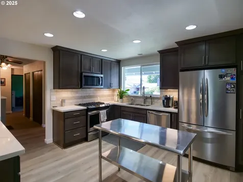3565 SE El Camino Drive Gresham OR 97080