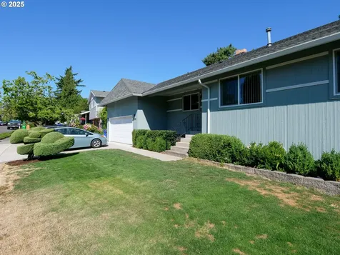 3565 SE El Camino Drive Gresham OR 97080