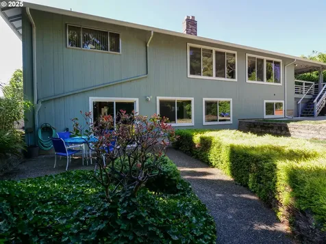 3565 SE El Camino Drive Gresham OR 97080