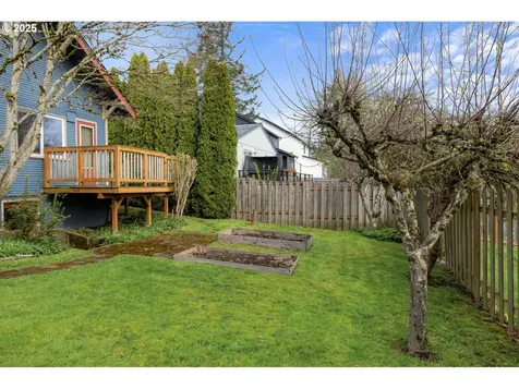 9636 SW 52nd Avenue Portland OR 97219