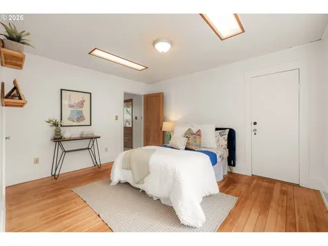 9636 SW 52nd Avenue Portland OR 97219