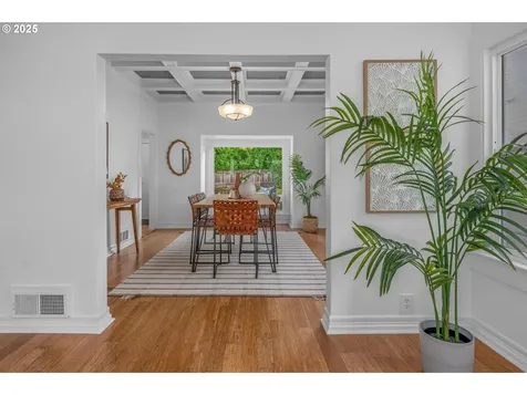 2014 NE 49th Avenue Portland OR 97213