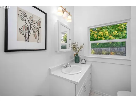 2014 NE 49th Avenue Portland OR 97213