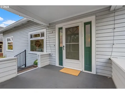 2014 NE 49th Avenue Portland OR 97213