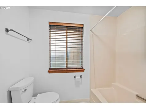 2016 SE Norelius Drive Vancouver WA 98683