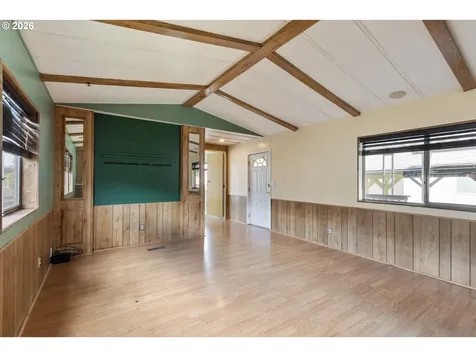 56 Manor Loop Roseburg OR 97471