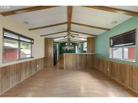 56 Manor Loop Roseburg OR 97471