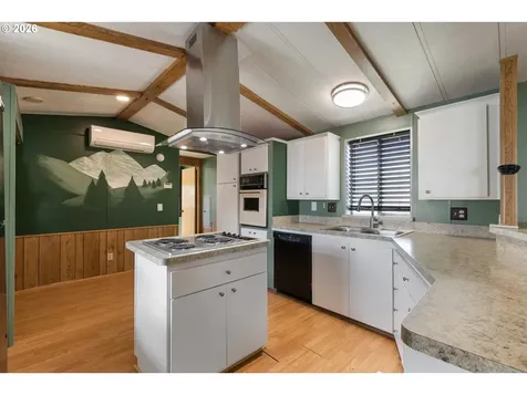 56 Manor Loop Roseburg OR 97471