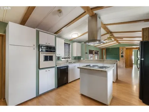 56 Manor Loop Roseburg OR 97471