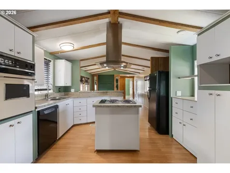 56 Manor Loop Roseburg OR 97471