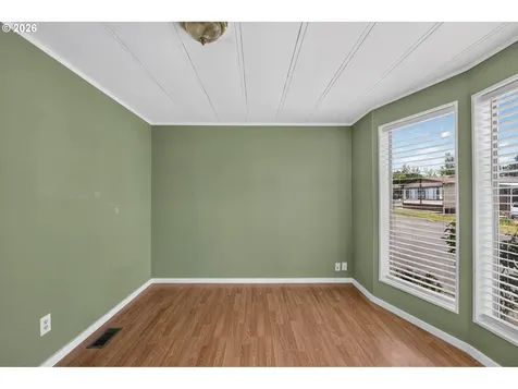 56 Manor Loop Roseburg OR 97471