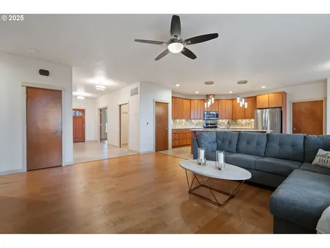 2415 Green Mountain Road Kalama WA 98625