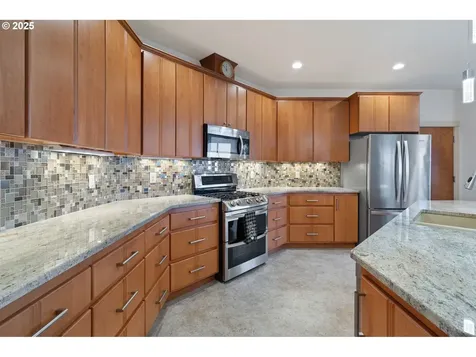 2415 Green Mountain Road Kalama WA 98625