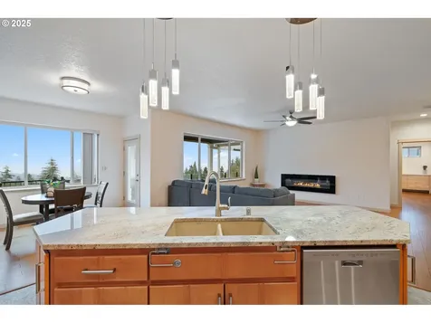 2415 Green Mountain Road Kalama WA 98625