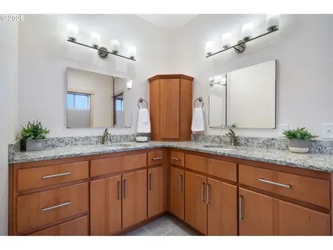 2415 Green Mountain Road Kalama WA 98625