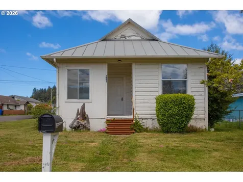 1891 Dogwood Avenue Reedsport OR 97467