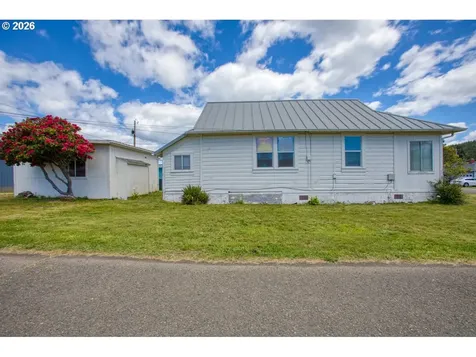 1891 Dogwood Avenue Reedsport OR 97467