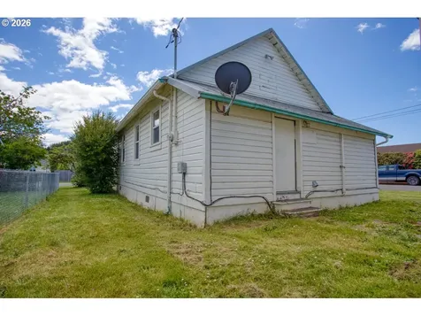 1891 Dogwood Avenue Reedsport OR 97467