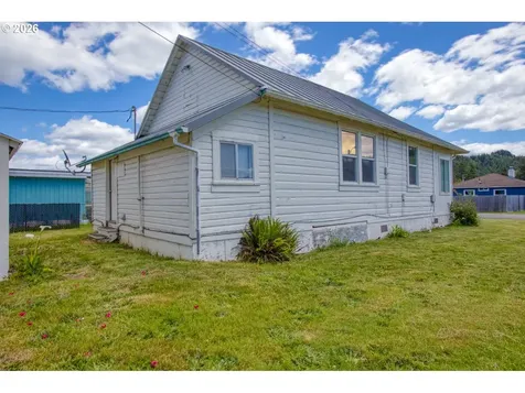 1891 Dogwood Avenue Reedsport OR 97467