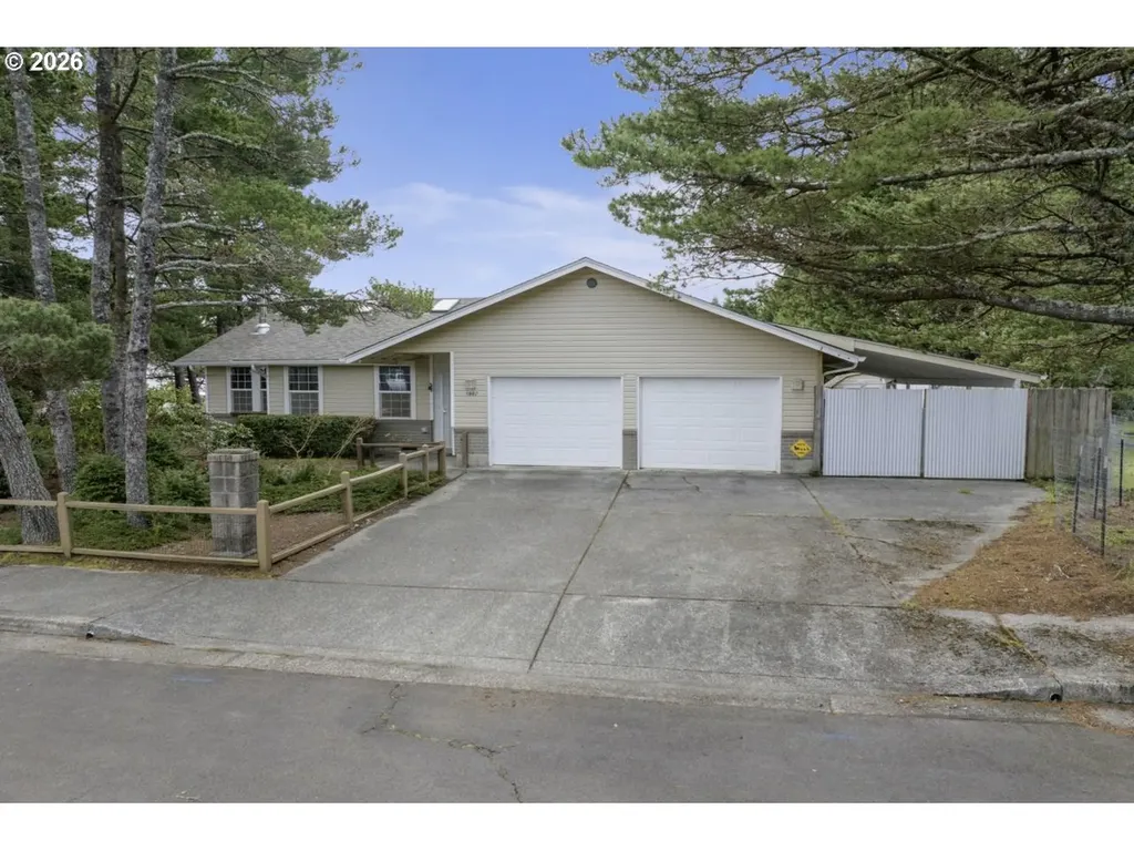 1960 40th Street Florence OR 97439