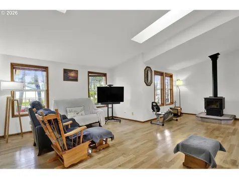 1960 40th Street Florence OR 97439