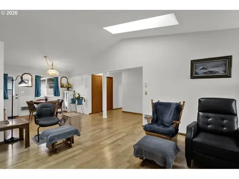 1960 40th Street Florence OR 97439