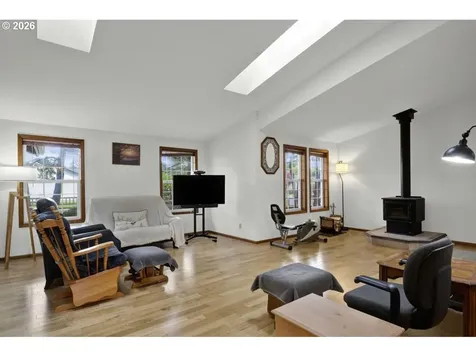 1960 40th Street Florence OR 97439
